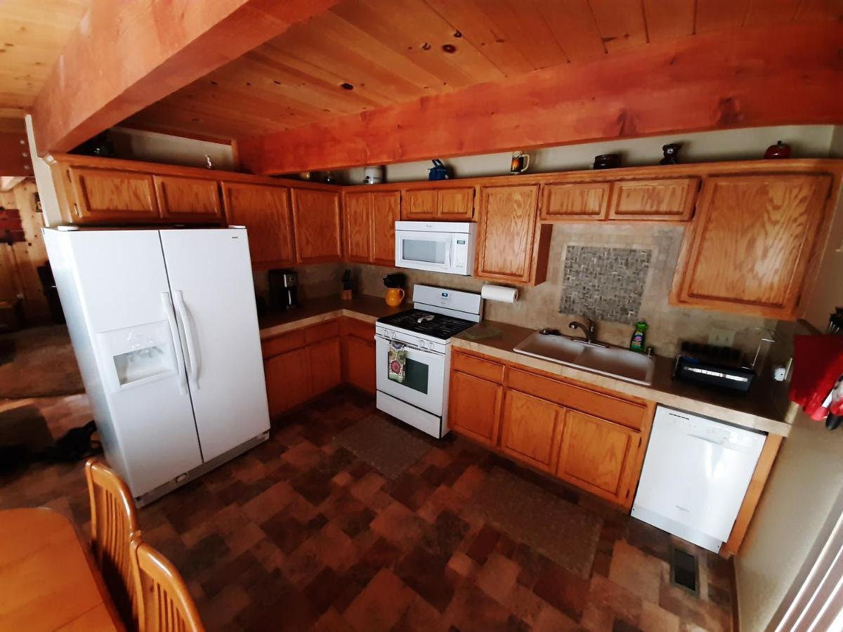 Cabin On The Corner بيغ بير لاكي، سان بيرناردينو، كاليفورنيا المظهر الخارجي الصورة
